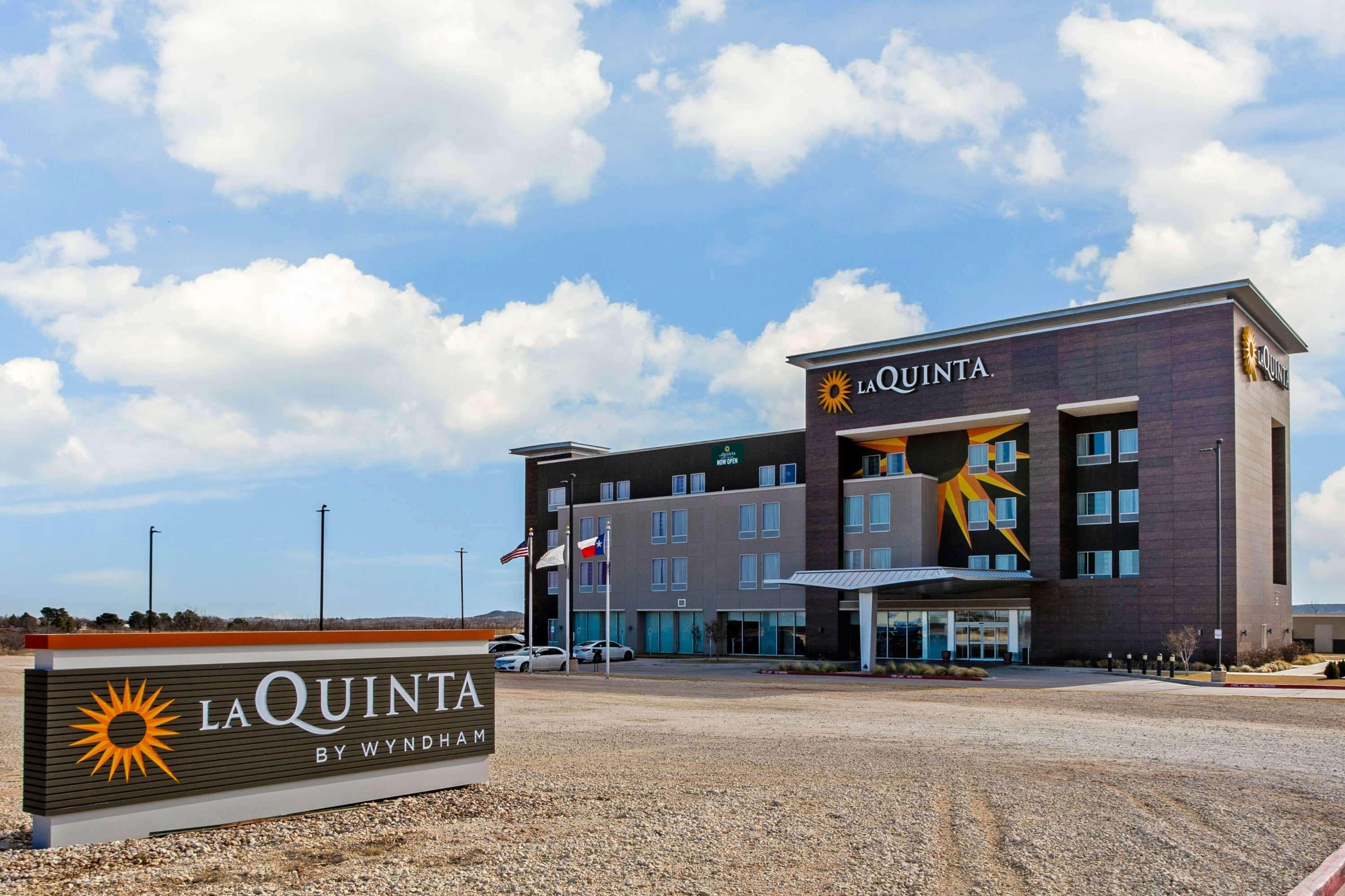 La Quinta By Wyndham Sweetwater East Hotel Exterior photo